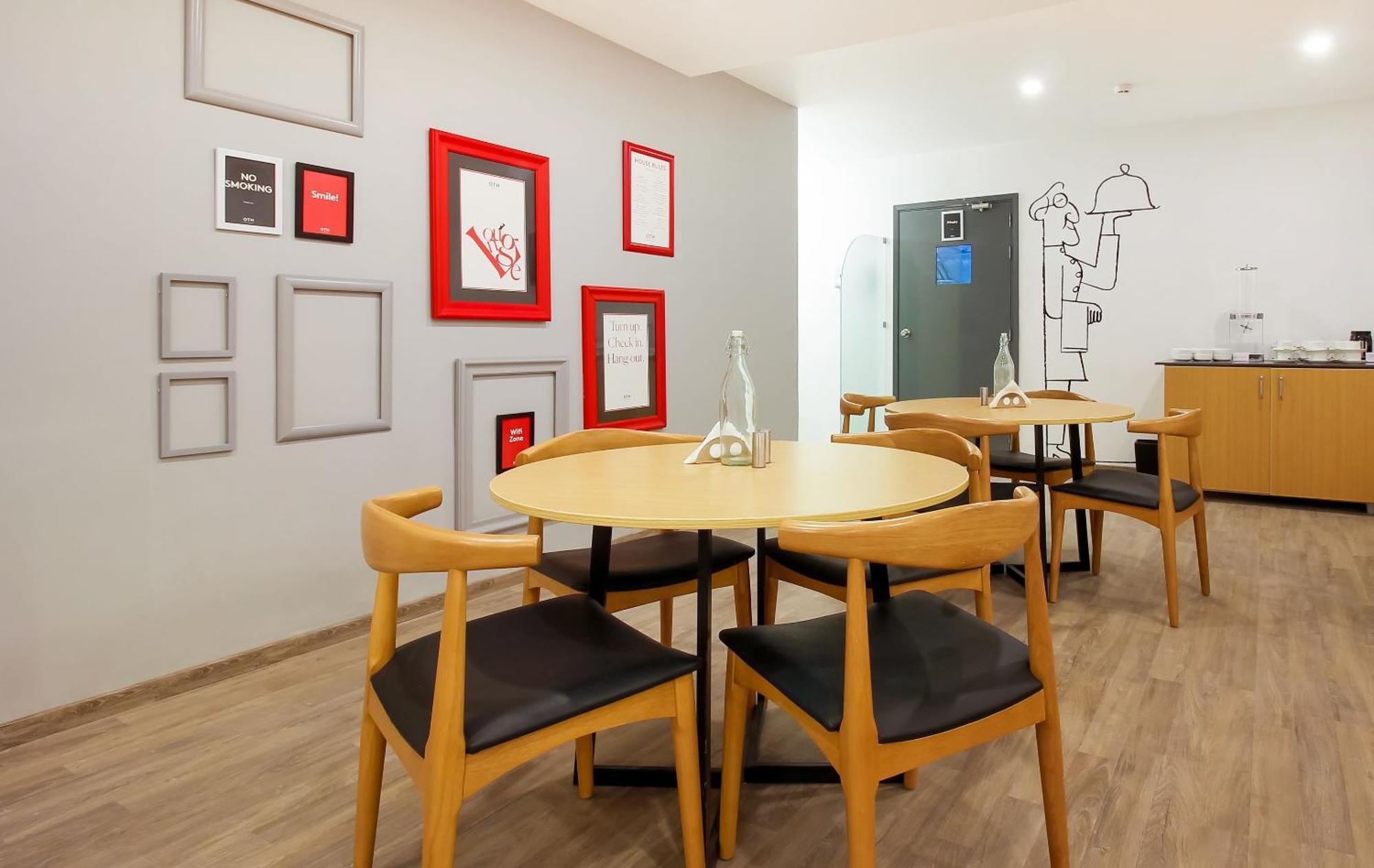 Super Townhouse The Cinco Hotel Near Esi Hospital Hyderabad Exterior photo