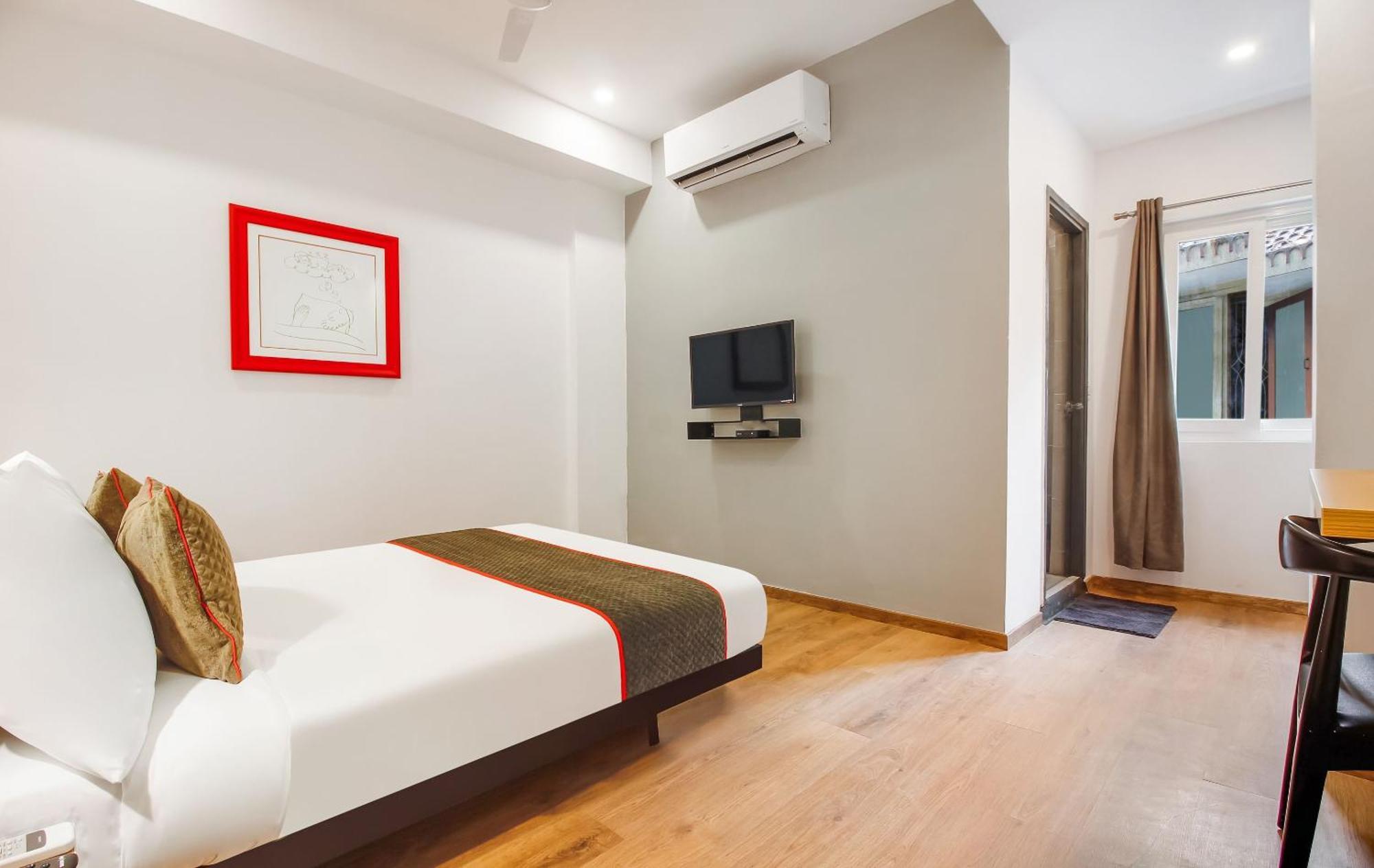 Super Townhouse The Cinco Hotel Near Esi Hospital Hyderabad Exterior photo